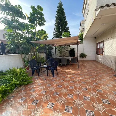 Familiar Con Piscina Tatil Evi *
